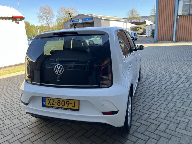 Volkswagen UP! 1.0 BMT high up!