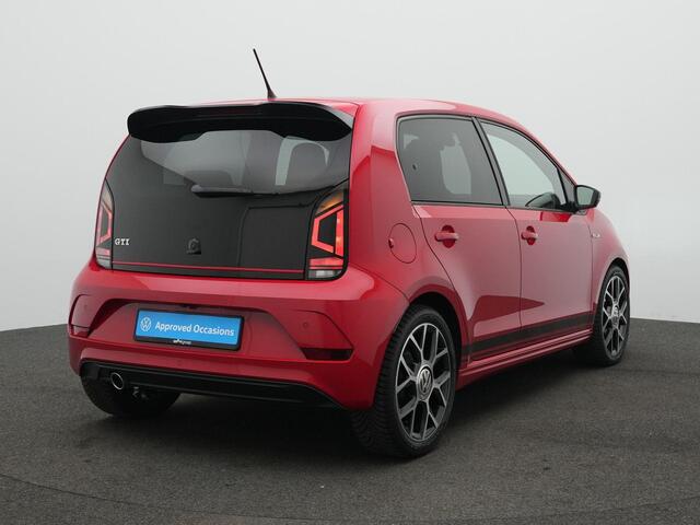 Volkswagen UP! 1.0 TSI 115 pk GTI | Panoramadak | Beats | Achteruitrijcamera | Stoelverwarming | Navgatie