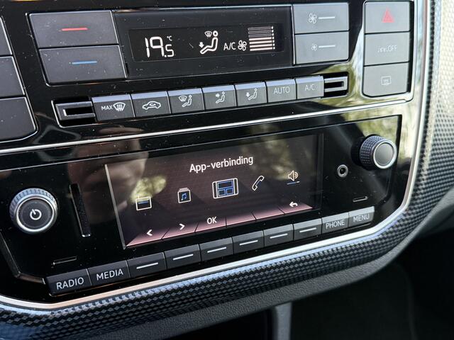 Volkswagen UP! 1.0 *!* NAVI/ CRUISE/ LMV/ CAMERA/ PRIVACY GLAS *!*