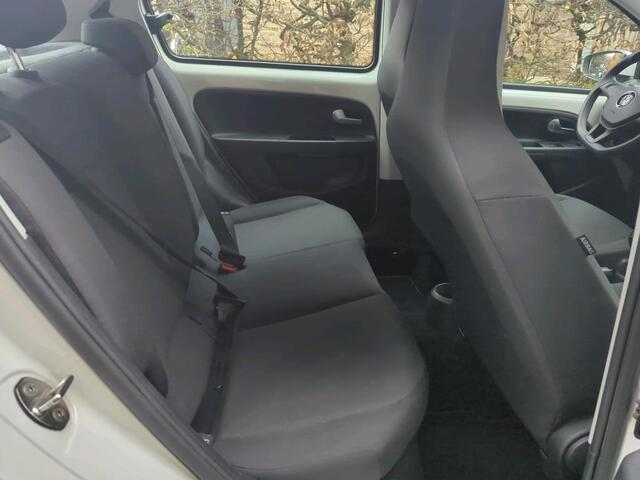 Volkswagen UP! 1.0 BMT move up! Airconditioning / Bluetooth
