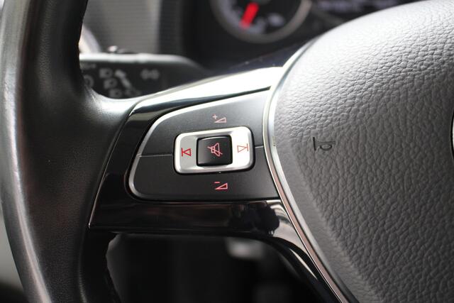 Volkswagen UP! 1.0 Climate Control | Camera | Cruise Control |