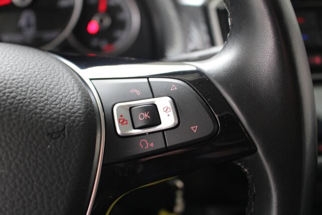 Volkswagen UP! 1.0 Climate Control | Camera | Cruise Control |