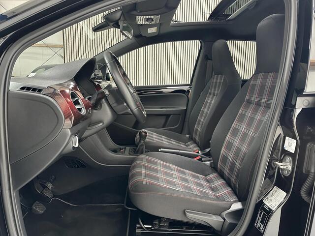 Volkswagen UP! 1.0 TSI GTI - 38.000 KM - DEALER ONDERHOUDEN - PANORAMADAK - STOELVERWARMING - CRUISE CONTROL - PARKEERCAMERA