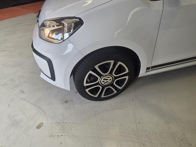 Volkswagen UP! 1.0 BMT move up!