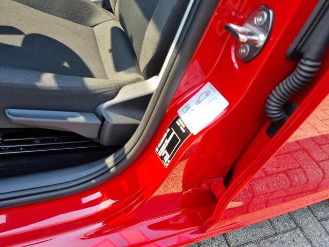 Volkswagen UP! AUTOMAAT, AIRCO, 4 DEURS 1.0 BMT move up!