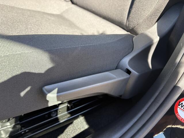 Volkswagen UP! 1.0, climate/cruise/camera/stoelverwarming/app connect.