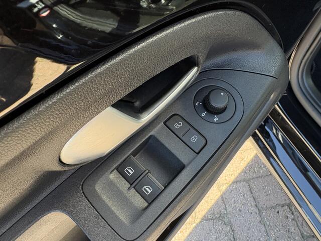 Volkswagen UP! 1.0, climate/cruise/camera/stoelverwarming/app connect.