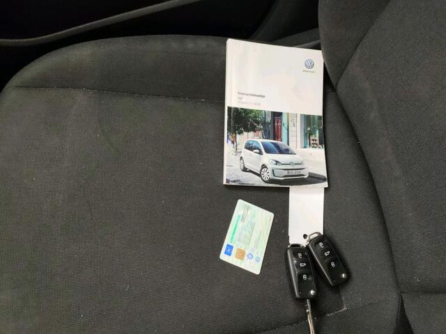 Volkswagen UP! 1.0 MPI 60pk BMT move up! Airco PDC Camera Cruise Control Electrische spiegels DAB