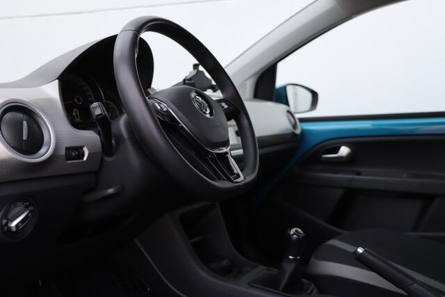 Volkswagen UP! 1.0 BMT high up! 60pk | Cruisecontrol | Bluetooth | Sensoren | Airco
