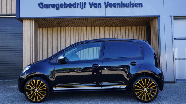 Volkswagen UP! 1.0 75pk 5Drs Automaat Special Up! Pano.Dak 17inch LM Beats Trekhaak A-Camera Cruise Control 37891km! Unieke Up!
