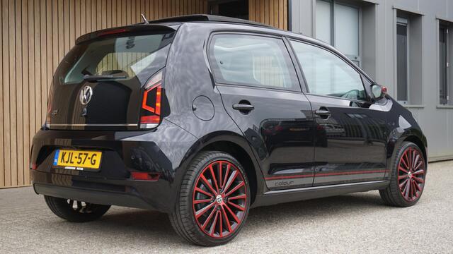 Volkswagen UP! 1.0 60pk 5Drs Colour Up! Pano.Dak 17inch LM Beats A-Camera CLima Stoelverwarming *Uniek* 17348km!