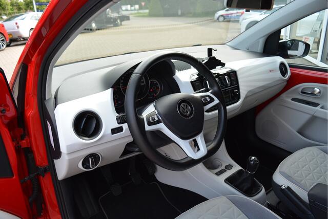 Volkswagen UP! 1.0 60pk Up! BEATS Audio | Comfort Pakket | Cruise | Orig. NL | NAP |