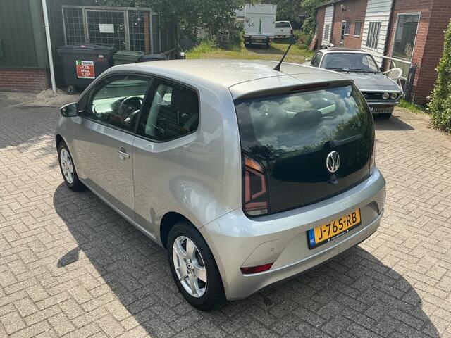 Volkswagen UP! 1.0 BMT TAKE UP!