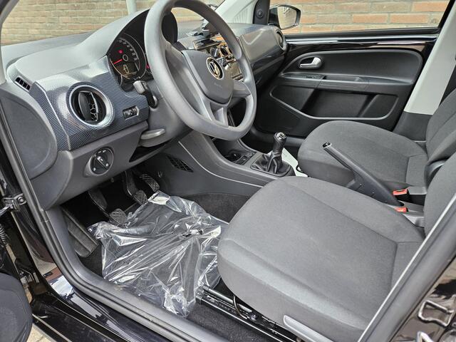 Volkswagen UP! 1.0 Move up!