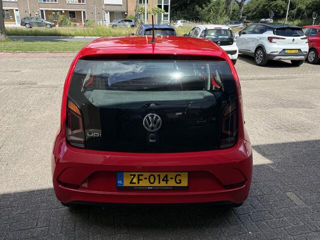 Volkswagen UP! 1.0 BMT up! beats / Airco/ Bluetooth/ Stoelverwarming/ Elektrisch ramen/ LED/ LMV