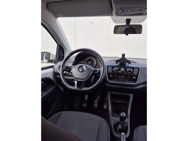 Volkswagen UP! 1.0 BMT up! Sound!