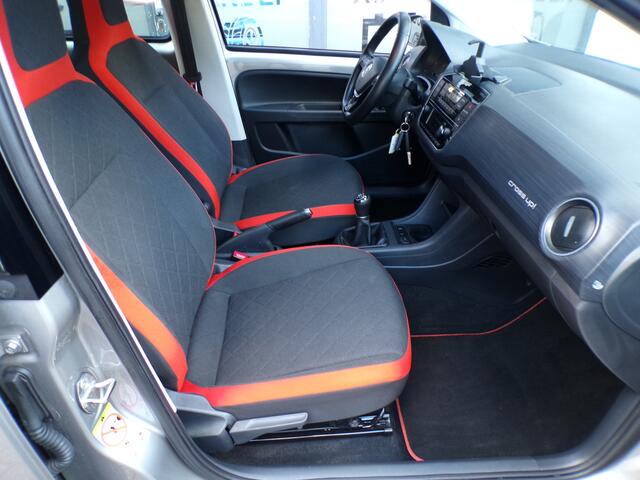 Volkswagen UP! 1.0 TSI 5-Drs cross up! TOP STAAT,DEALER ONDERHOUDEN!