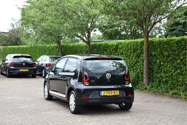 Volkswagen UP! 1.0 Club Up! Carplay stoelverwarm. Topstaat! Grarantie