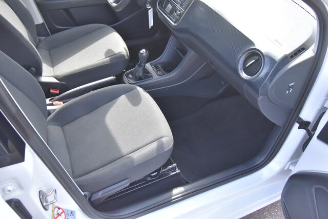 Volkswagen UP! 1.0 BMT move up! , CLIMATR , CR CONTROL , A UITRIJ CAM , PDC A ,