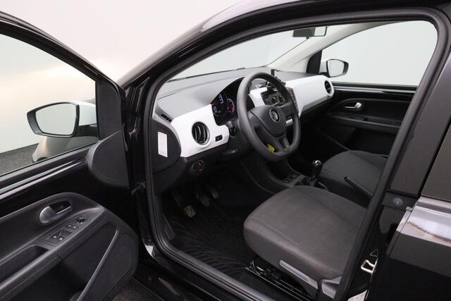 Volkswagen UP! 1.0 BMT move up! 2018 NAP | Airco | Bluetooth | Elektrishe ramen + spiegels | Automatische verlichting | Goede allseason banden