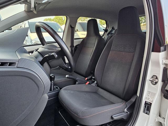Volkswagen UP! 1.0 TSI BMT high up! 5-Deurs | Cruisec. | PDC | Rijklaar inclusief 1 jaar BOVAG garantie!