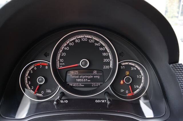 Volkswagen UP! 1.0 (65pk) Airco/Lane assist/DAB/17 Inch/Stoelverwarming