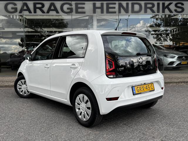 Volkswagen UP! 1.0 | Airco | CC | Camera | Stoelverwarming | Navi via App | DAB+ |
