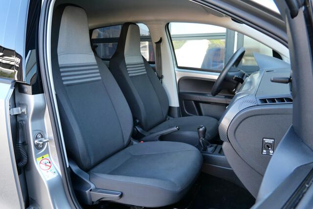 Volkswagen UP! 1.0 | Airco | Cruise | Camera | NL-Auto