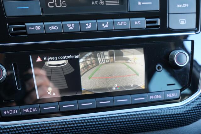 Volkswagen UP! 1.0 | Airco | Cruise | Camera | NL-Auto