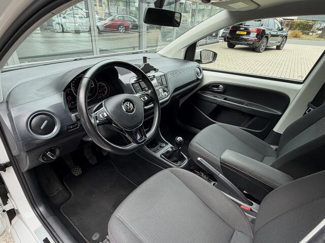Volkswagen UP! 1.0 TSI 90pk! *!* PANORAMADAK/ NAVI/ LMV/ STOELVERWARMING *!*