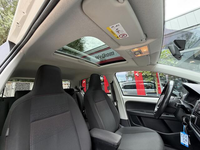 Volkswagen UP! 1.0 TSI 90pk! *!* PANORAMADAK/ NAVI/ LMV/ STOELVERWARMING *!*
