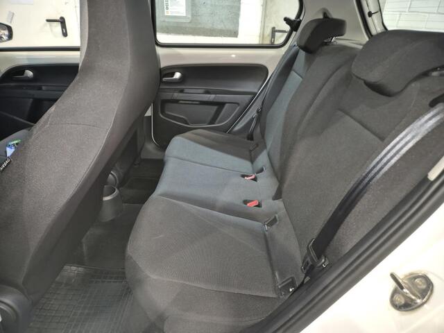 Volkswagen UP! Move Up 1.0 65pk / Airco / Cruise Control / Pdc / Camera