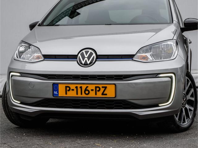 Volkswagen UP! e-Up! e-up! Style 36kwh SOH 89% Camera/ Stoelverwarming/ Cruise control/ DAB+