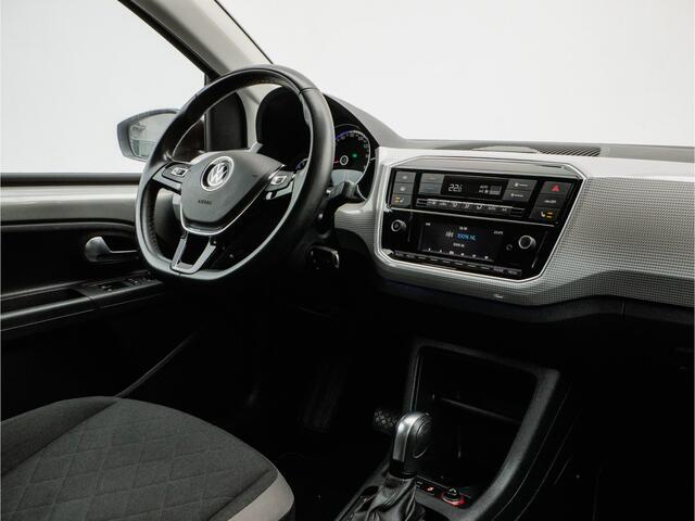 Volkswagen UP! e-Up! e-up! Style 36kwh SOH 89% Camera/ Stoelverwarming/ Cruise control/ DAB+