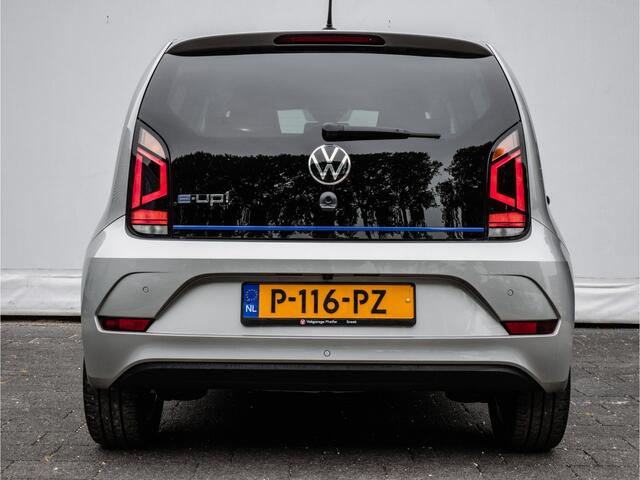 Volkswagen UP! e-Up! e-up! Style 36kwh SOH 89% Camera/ Stoelverwarming/ Cruise control/ DAB+