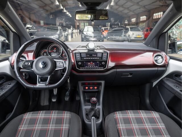 Volkswagen UP! 1.0 TSI GTI *Beats | Cruise | Clima | Stoelverwarming | Camera | Sensoren | 15" | LED*
