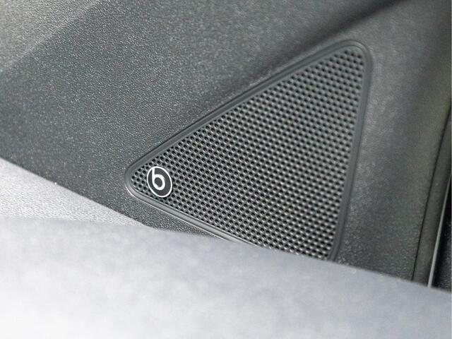 Volkswagen UP! 1.0 TSI GTI *Beats | Cruise | Clima | Stoelverwarming | Camera | Sensoren | 15" | LED*