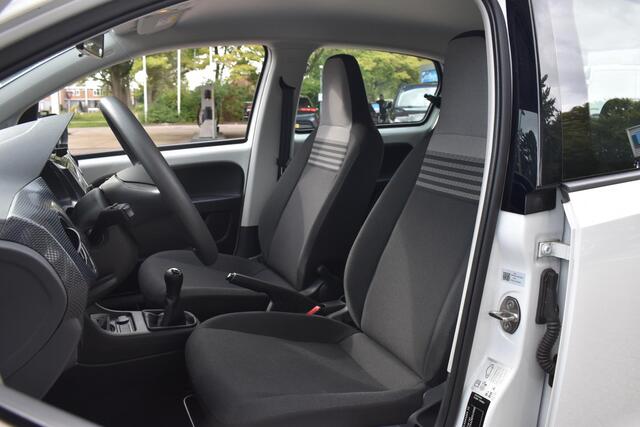Volkswagen UP! 1.0 1e Eigenaar | Parkeercamera | Cruise Control | Climate | 12 mnd BOVAG garantie | Whatsapp 06-53188999