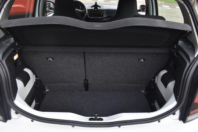 Volkswagen UP! 1.0 1e Eigenaar | Parkeercamera | Cruise Control | Climate | 12 mnd BOVAG garantie | Whatsapp 06-53188999