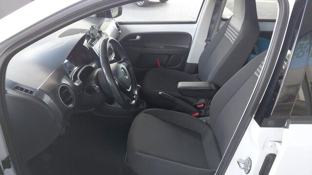 Volkswagen UP! 1.0 R-Line | AIRCO | PDC+CAMERA | 17" INCH | BLUETOOTH |