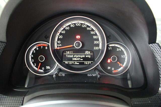 Volkswagen UP! 1.0 BMT move up! AUTOMAAT Airco | Parkeersensoren | Cruise Control