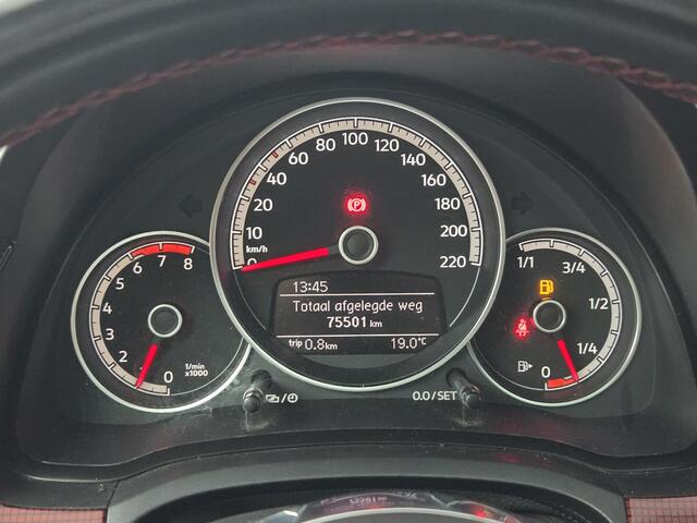 Volkswagen UP! 1.0 TSI GTI | Panoramadak | Beats Audio | Climate Control | Stoelverwarming |