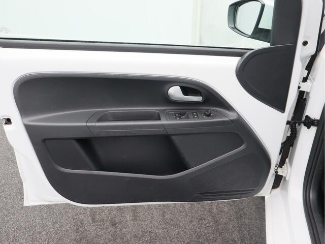Volkswagen UP! 1.0 BMT move up!/ lage km/ zeer mooi!