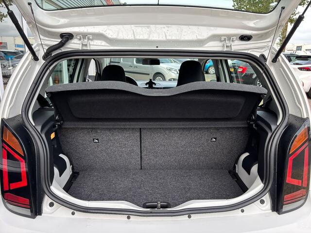 Volkswagen UP! 1.0 BMT High Up | Stoelverarming | Parkeersensoren | Bluetooth | Cruise