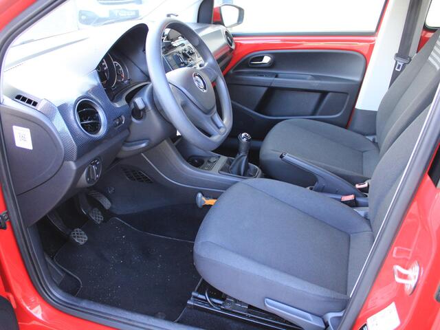 Volkswagen UP! 1.0 BMT move up! | AIRCO | 12 MAANDEN BOVAG GARANTIE |