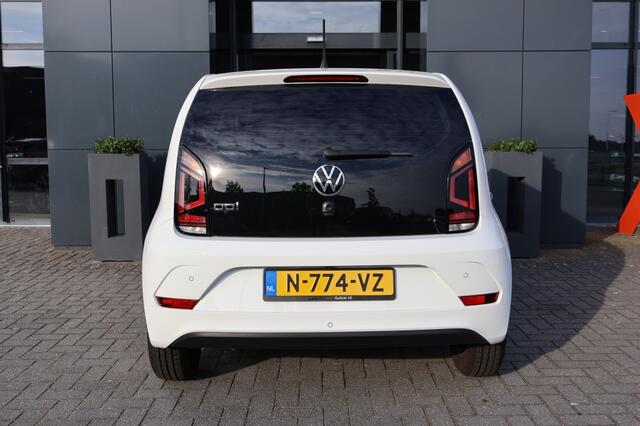 Volkswagen UP! 1.0 / Climatronic / Camera / PDC / DAB / Cruise control / Gecoat glas
