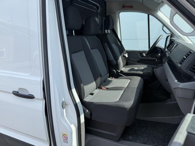 Volkswagen e-Crafter 36kWh 136PK L3H3 Elektrisch 36kWh 173km WLTP Climate Control Cruise Control LED Parkeersensor voor achter Camera Stoelverwarming Lucht geveerde stoel