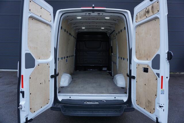 Volkswagen e-Crafter Crafter Elektrisch L3H3/L2H2 36 kWh 136pk LED Apple Carplay Camera Navigatie Parkeersensoren Cruisecontrol