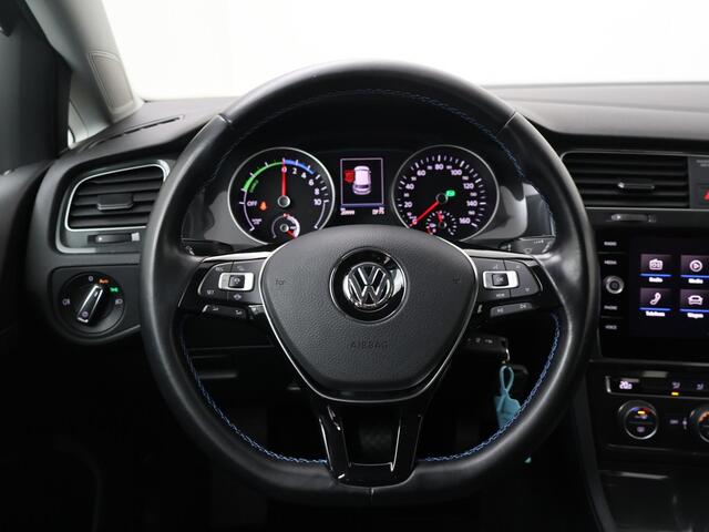 Volkswagen e-Golf E-DITION | 136 PK | Apple CarPlay / Android Auto | Navigatiesysteem | LED verlichting |
