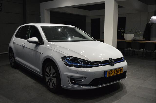 Volkswagen e-Golf navi clima cruise led camera virtual cockpit !!